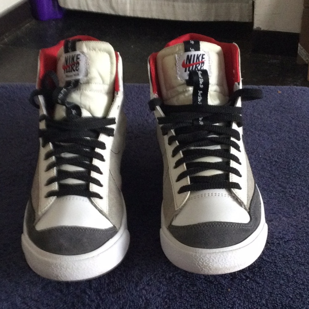 Nike Blazer Mid Style Sneakers in White, Gray & Red